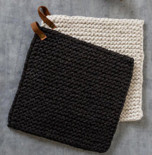 Load image into Gallery viewer, Knitted Pot Holder Set of 2