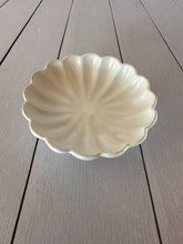 Load image into Gallery viewer, Scalloped Ceramic Trinket Bowl
