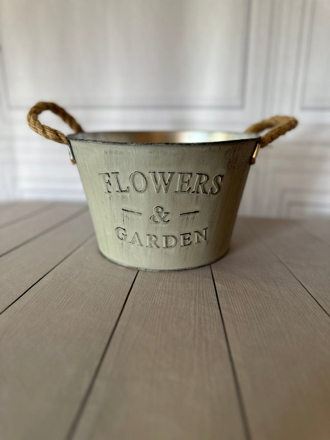 Metal Flower and Garden Planter Bucket